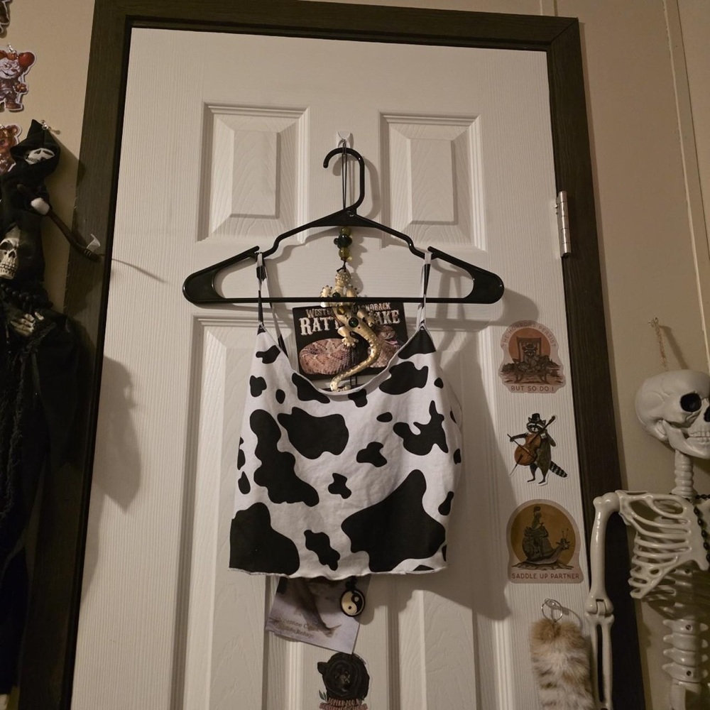 SHEIN Black and White Cow Print Cropped Spaghetti Strap Tank